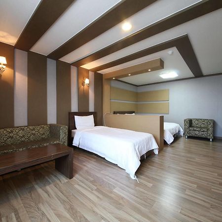 Yes Motel Gunsan Zewnętrze zdjęcie