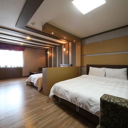 Yes Motel Gunsan Zewnętrze zdjęcie