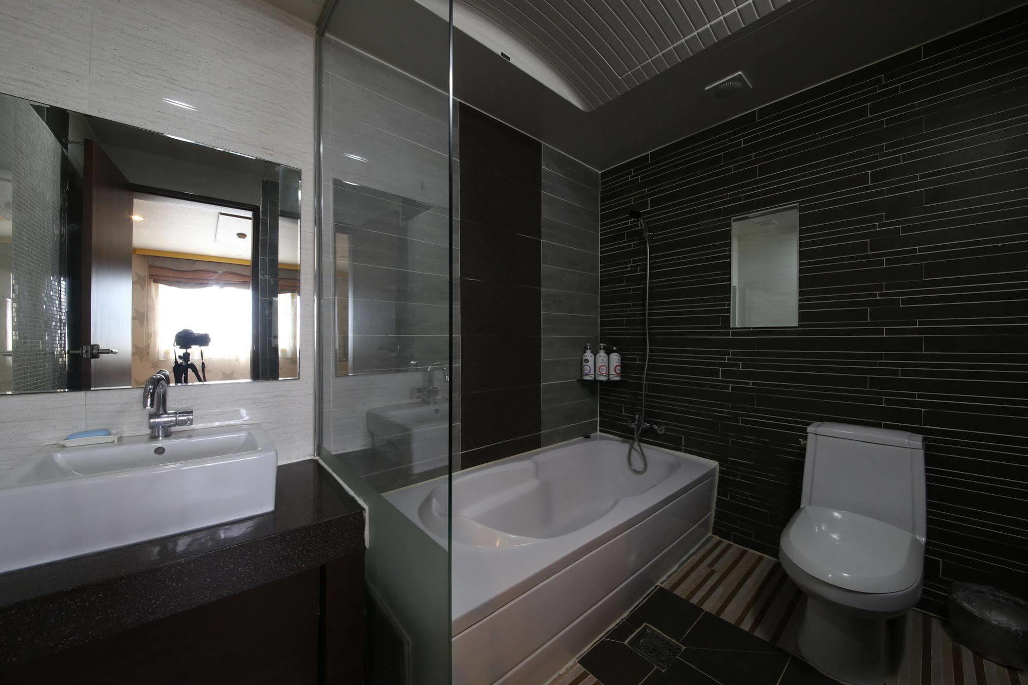 Yes Motel Gunsan Zewnętrze zdjęcie