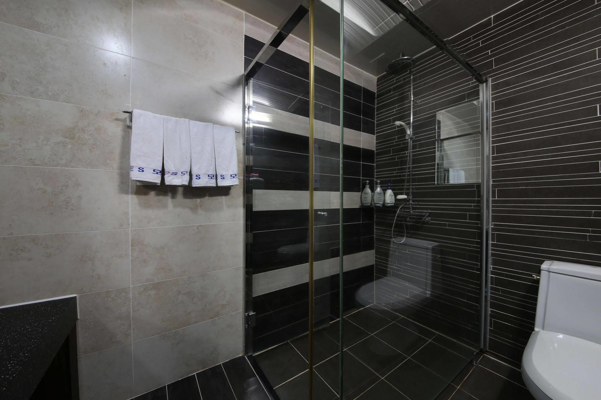 Yes Motel Gunsan Zewnętrze zdjęcie