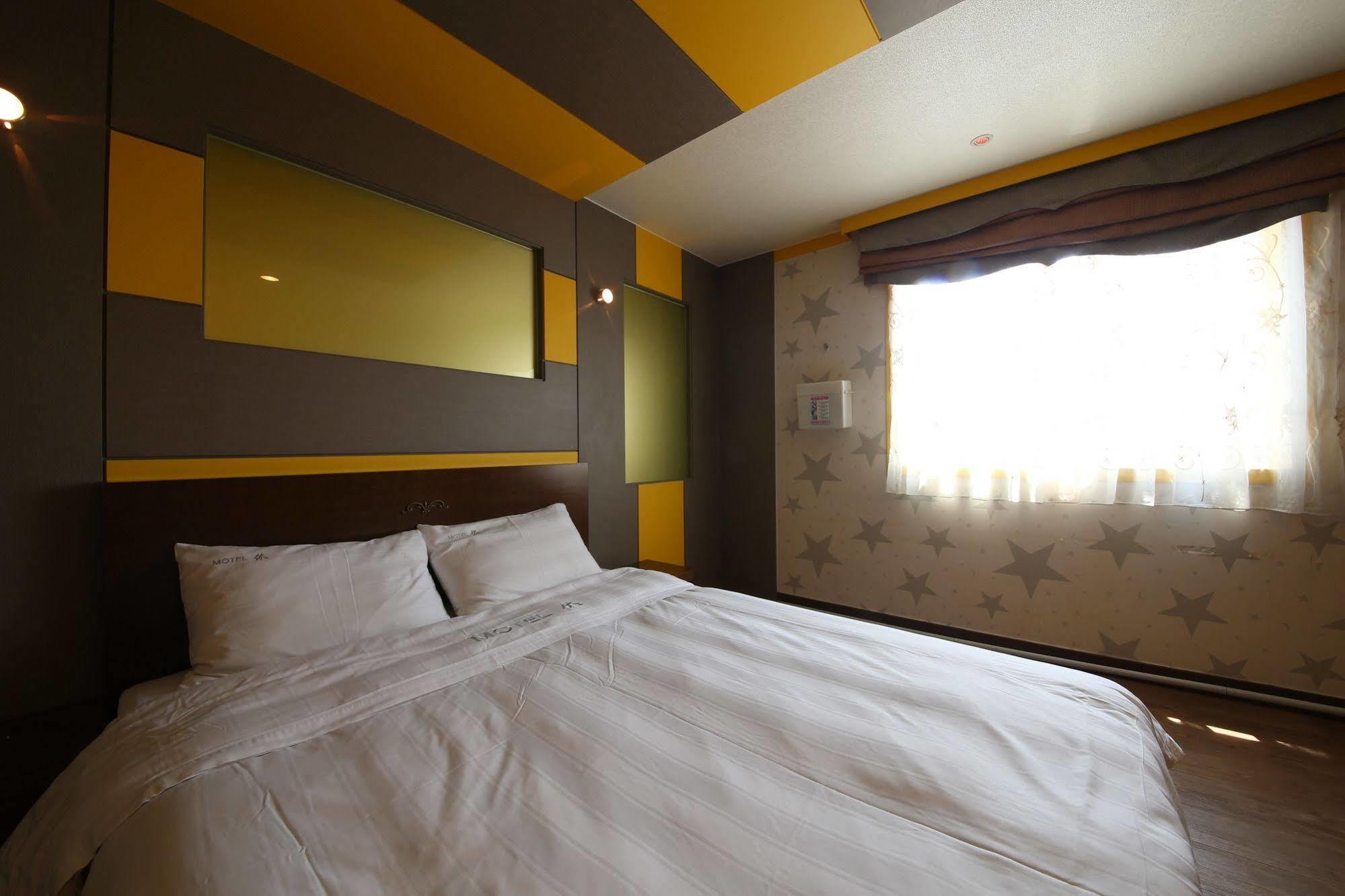 Yes Motel Gunsan Zewnętrze zdjęcie